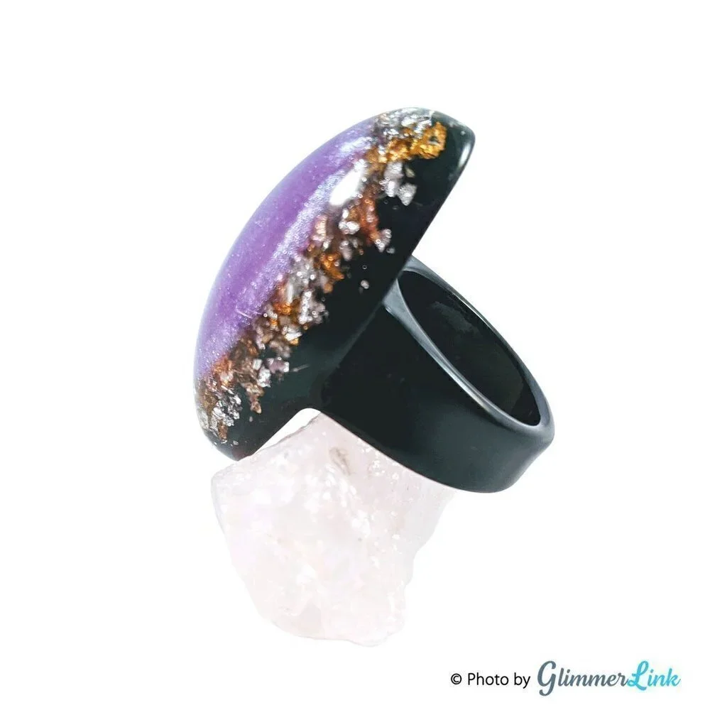 Vintage Resin Purple & Black Glittery Oval Statement Ring